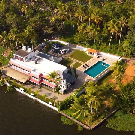 Vembanad Village Backwater Resort Alappuzha المظهر الخارجي الصورة