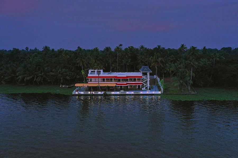 Vembanad Village Backwater Resort Alappuzha المظهر الخارجي الصورة