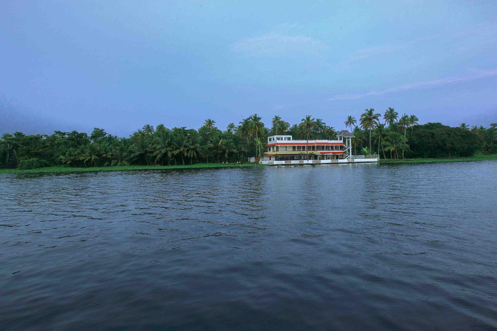 Vembanad Village Backwater Resort Alappuzha المظهر الخارجي الصورة