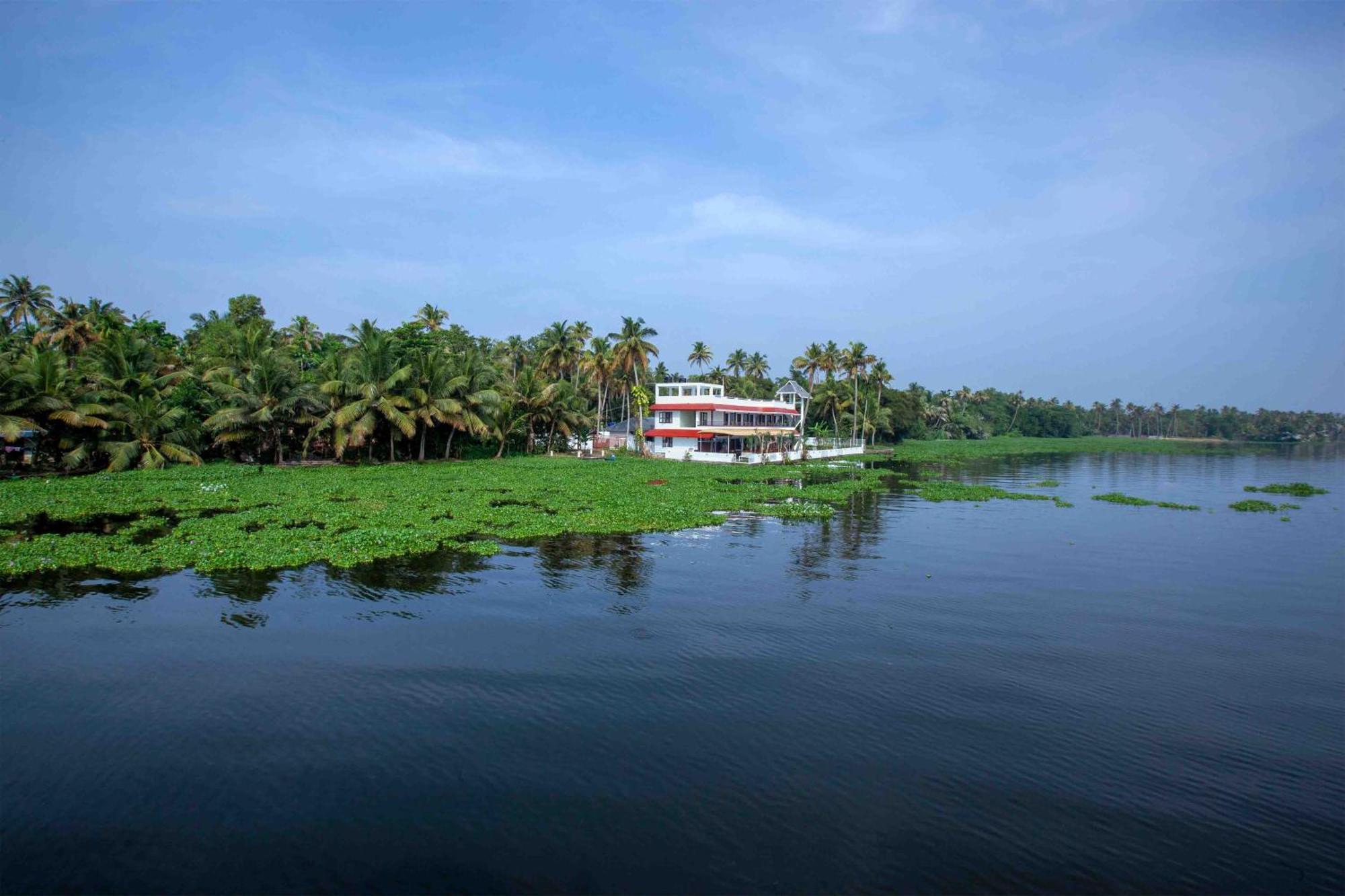 Vembanad Village Backwater Resort Alappuzha المظهر الخارجي الصورة