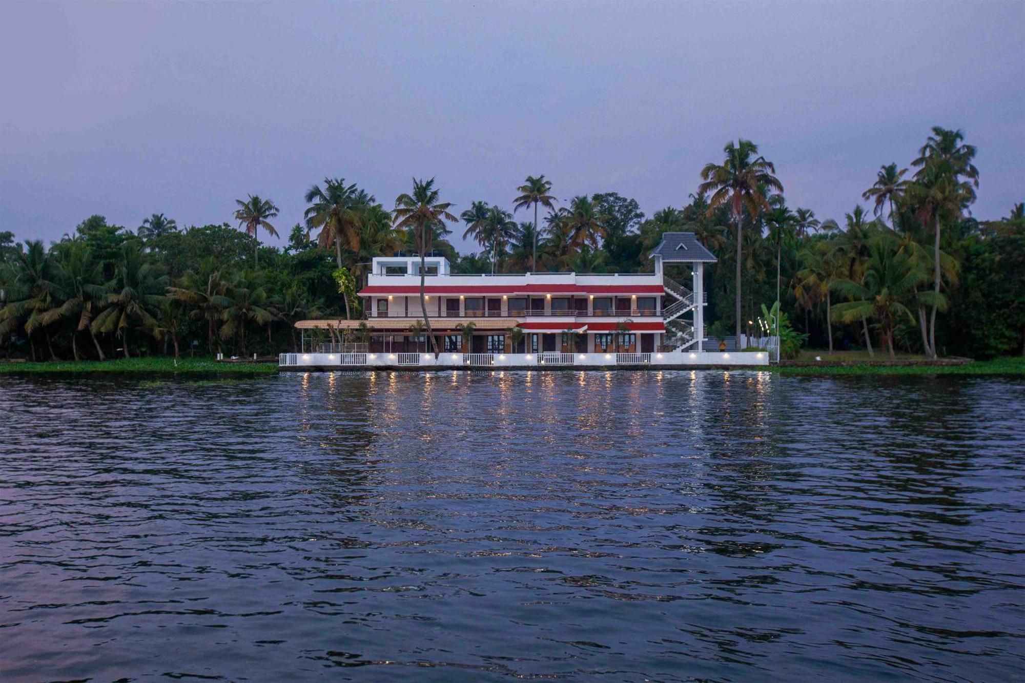Vembanad Village Backwater Resort Alappuzha المظهر الخارجي الصورة
